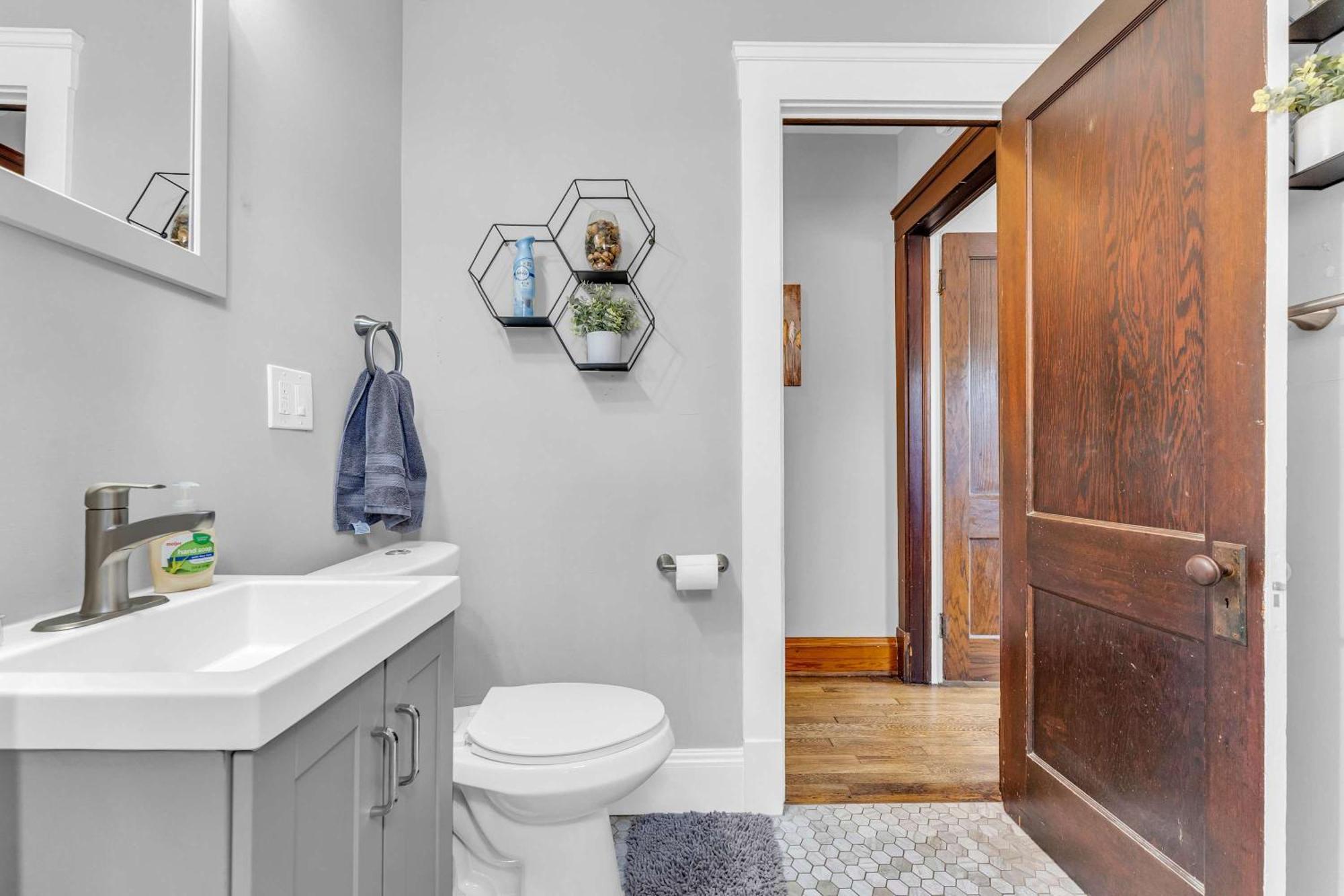 Beautifully Remodeled Duplex Apt In West Blvd كليفلاند المظهر الخارجي الصورة
