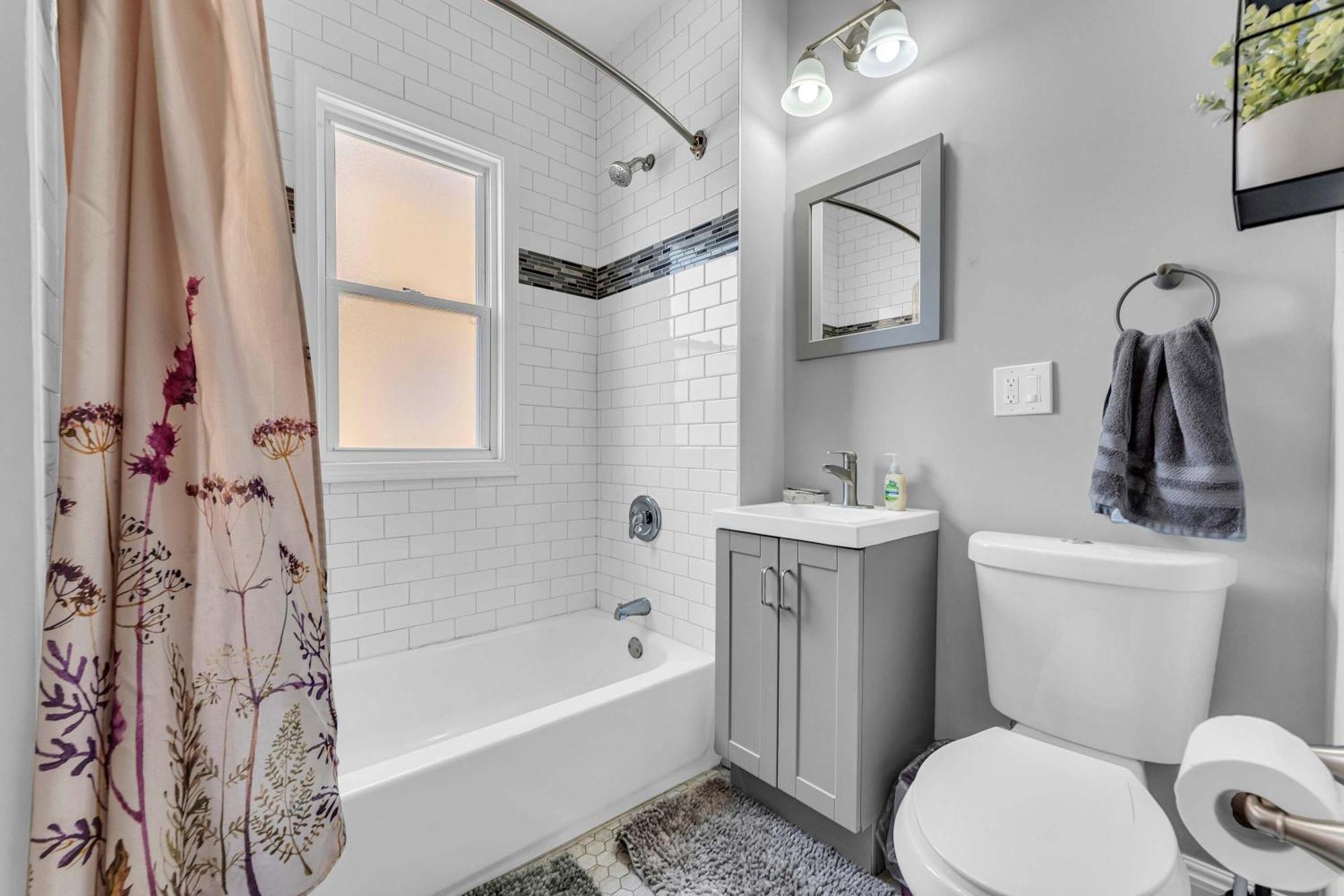 Beautifully Remodeled Duplex Apt In West Blvd كليفلاند المظهر الخارجي الصورة