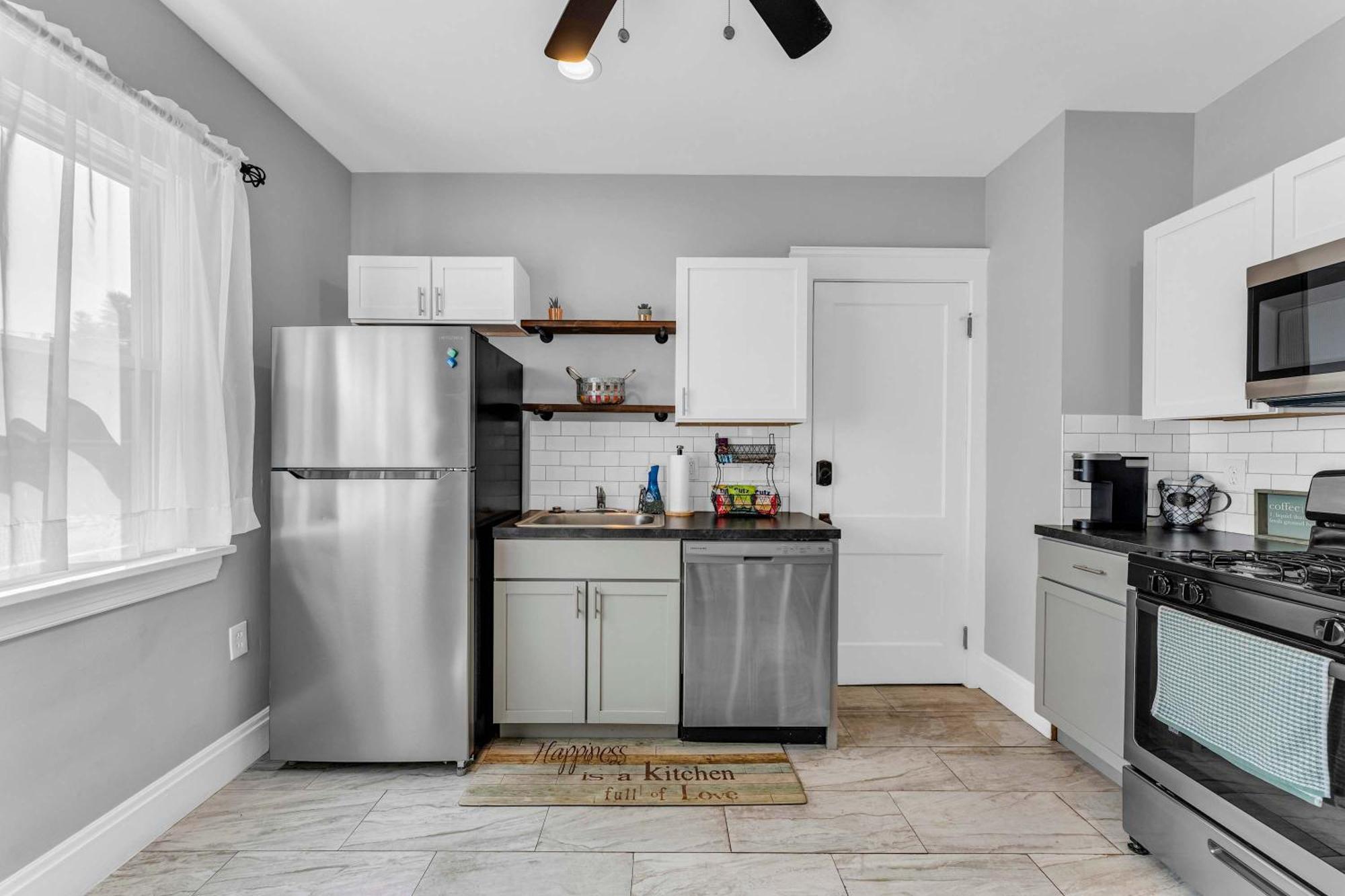 Beautifully Remodeled Duplex Apt In West Blvd كليفلاند المظهر الخارجي الصورة