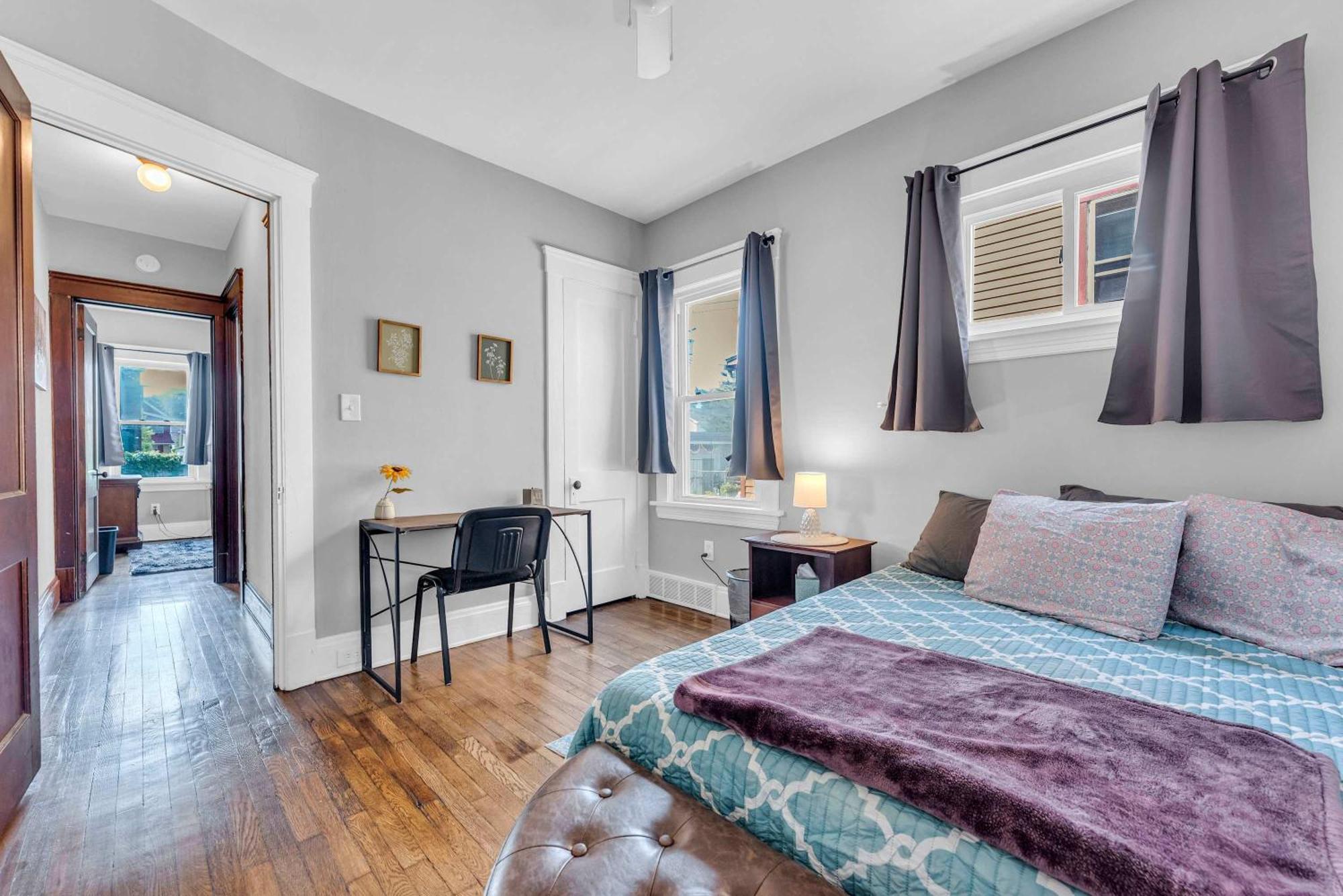 Beautifully Remodeled Duplex Apt In West Blvd كليفلاند المظهر الخارجي الصورة